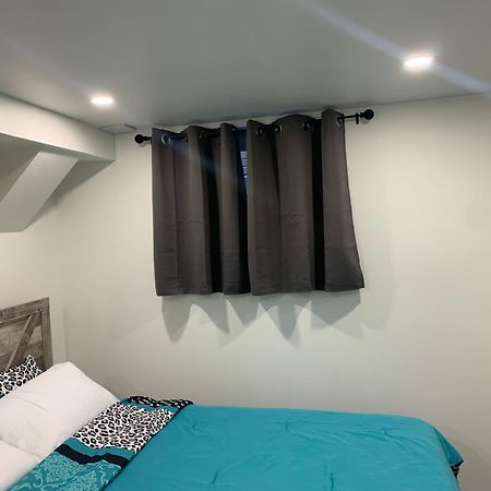 Modern 1 Bedroom + Den In เคมบริดจ์ ภายนอก รูปภาพ