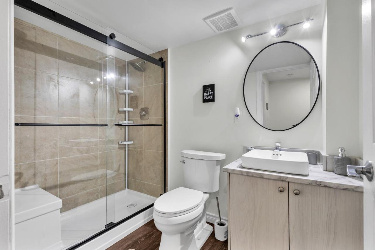 Modern 1 Bedroom + Den In เคมบริดจ์ ภายนอก รูปภาพ