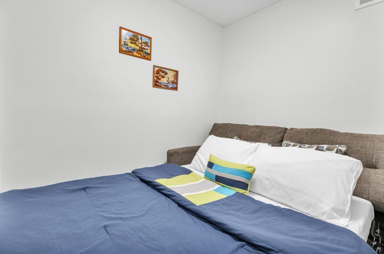 Modern 1 Bedroom + Den In เคมบริดจ์ ภายนอก รูปภาพ