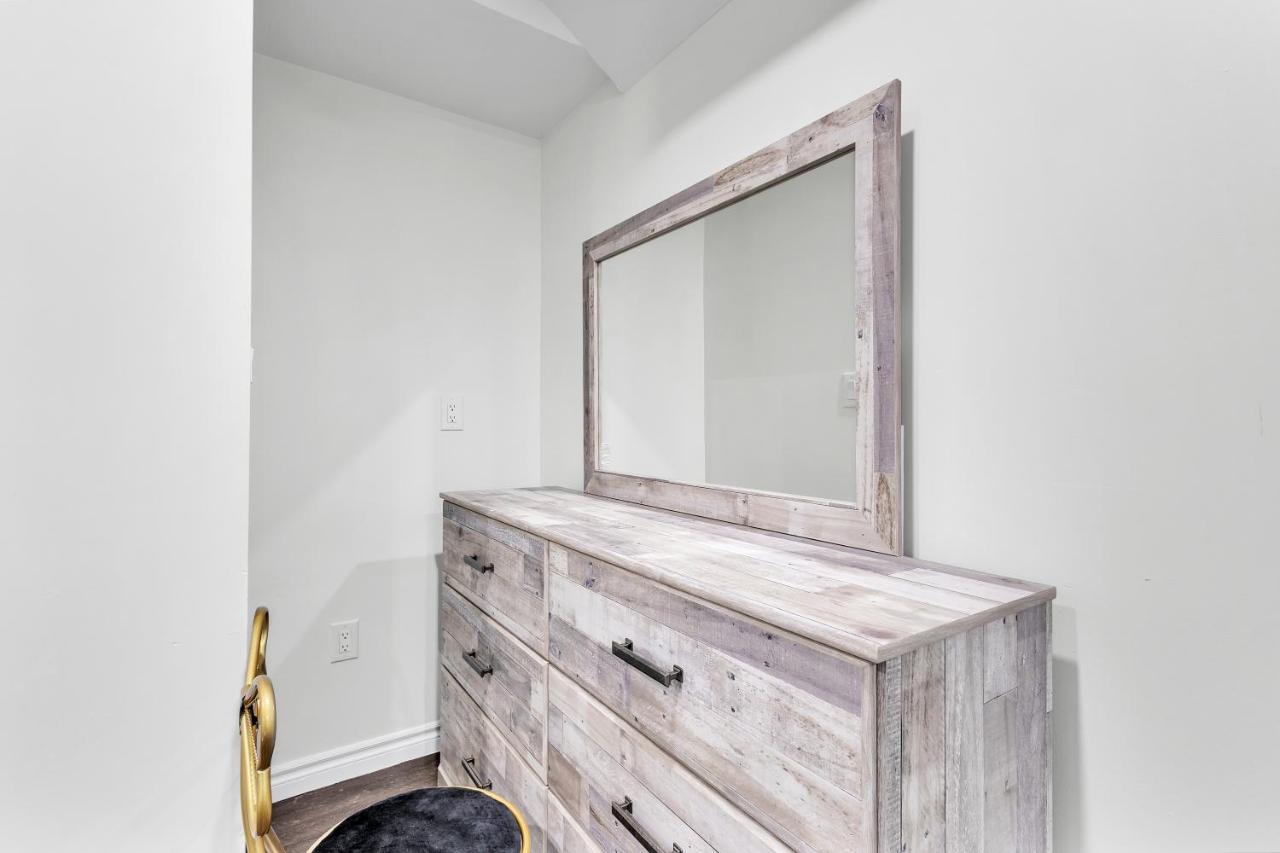 Modern 1 Bedroom + Den In เคมบริดจ์ ภายนอก รูปภาพ